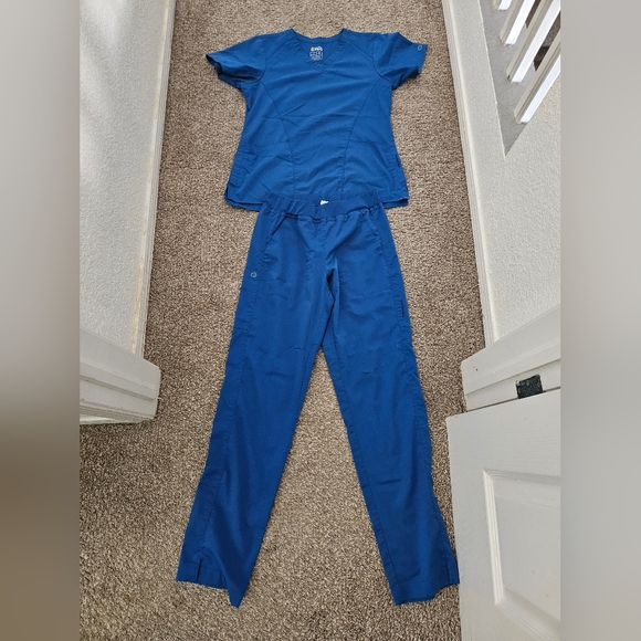 Wonder wink scrubs - Picture 1 of 3